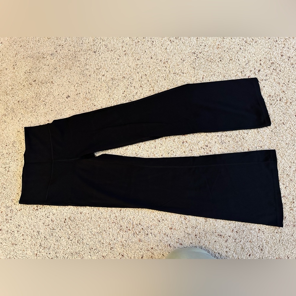 Athleta Elation Flare Women's Pants (Yoga Pants)